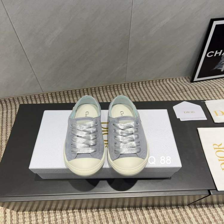 Picture of Dior Shoes _SKUDiorsz35-40J07023852
